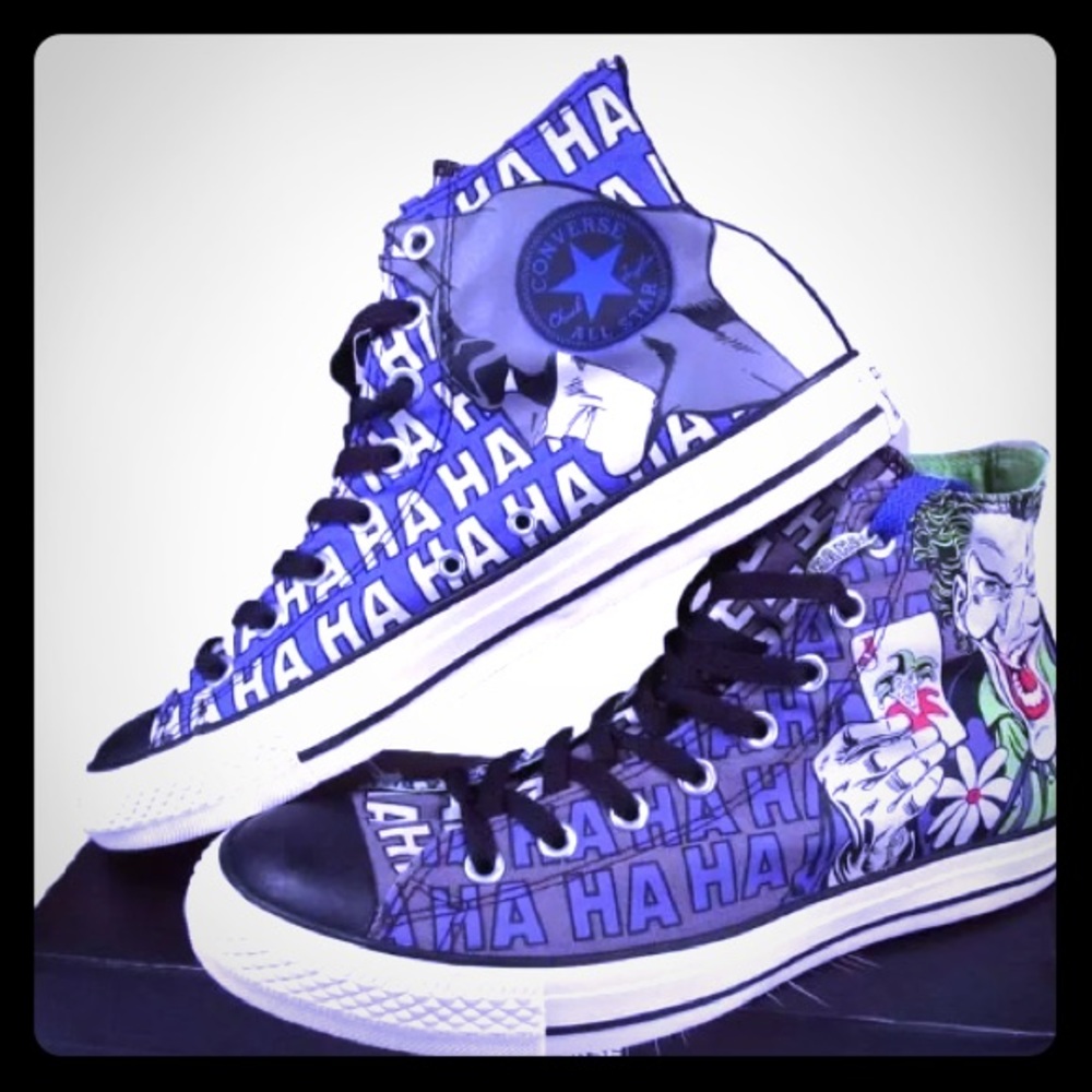 Dc comics Batman and Joker converse